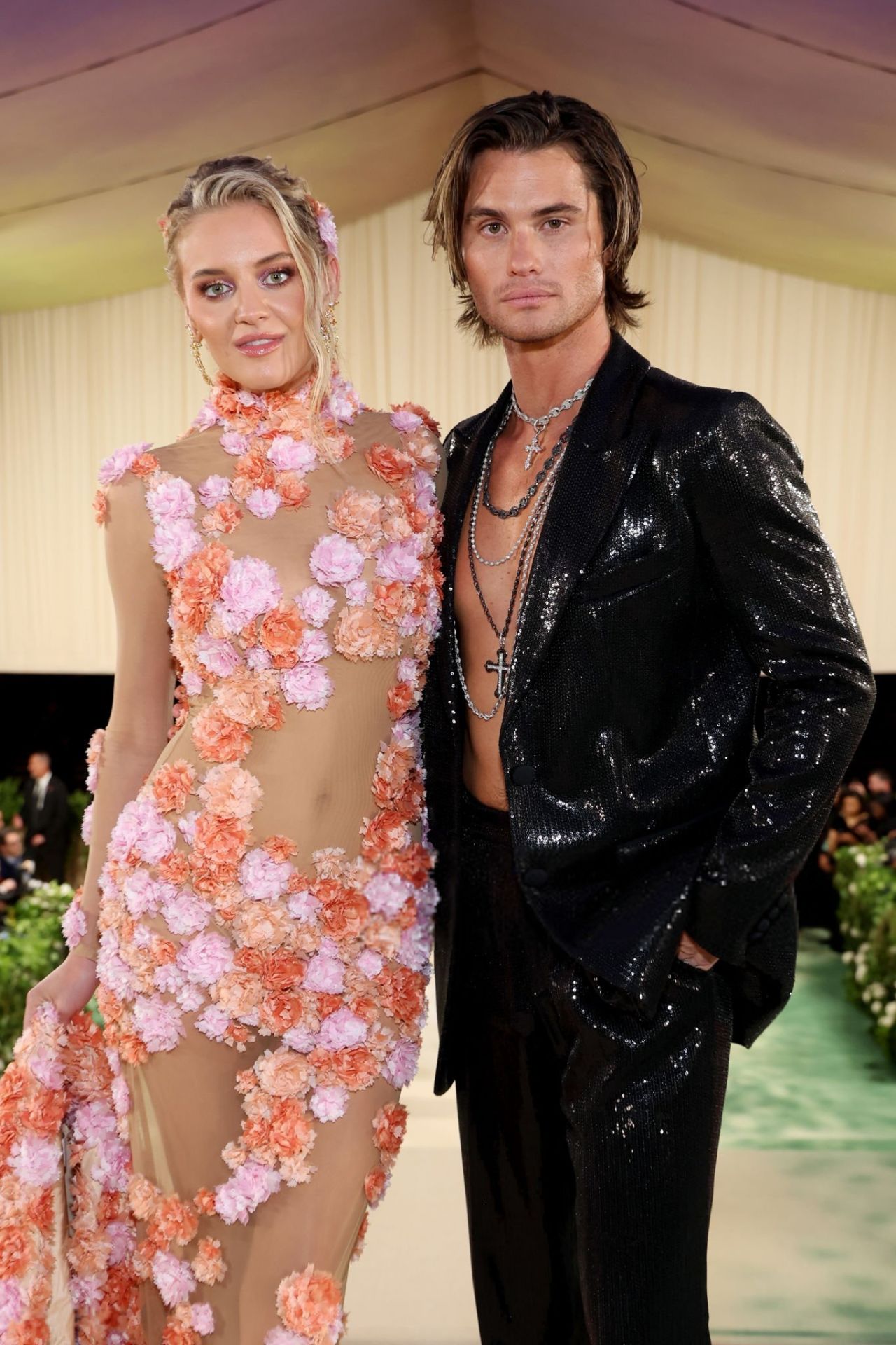 KELSEA BALLERINI AND CHASE STOKES MAKE A STUNNING DEBUT AT THE 2024 MET GALA IN NEW YORK10